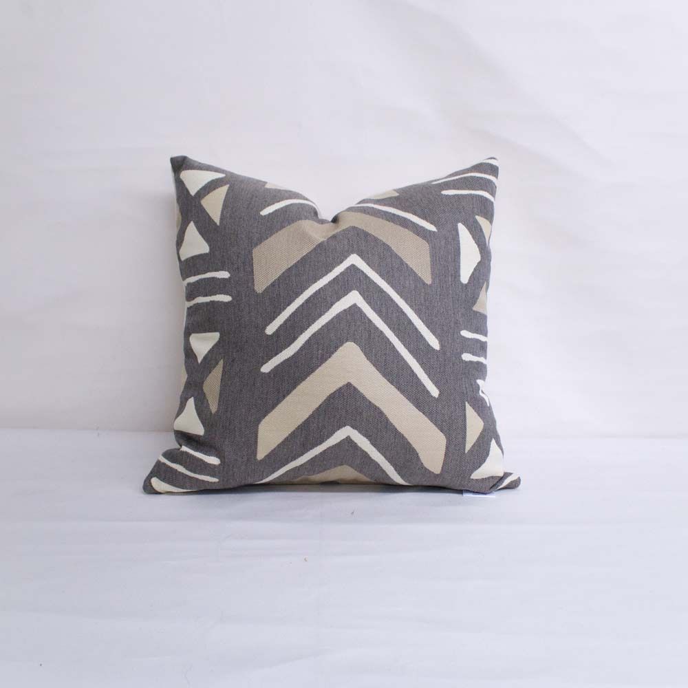 Medium Lumbar Pillow Cover - Black & White Triangle Mudcloth No.1