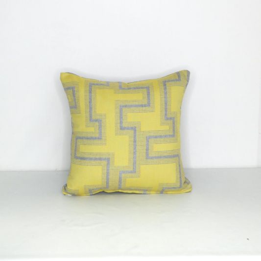 18x18 outdoor outlet pillows